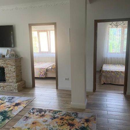 B House Buşteni Buitenkant foto